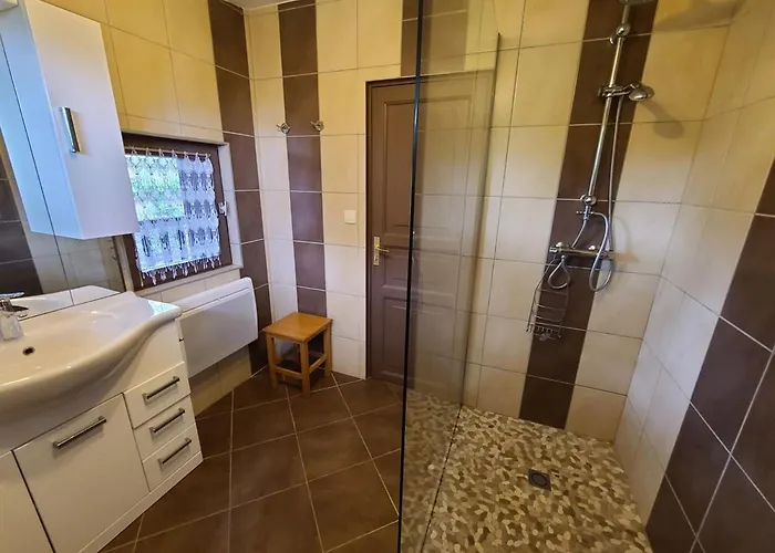 Confortable A Plombieres-les-bains, Proche Thermes, Nature Et - Fr-1-589-194